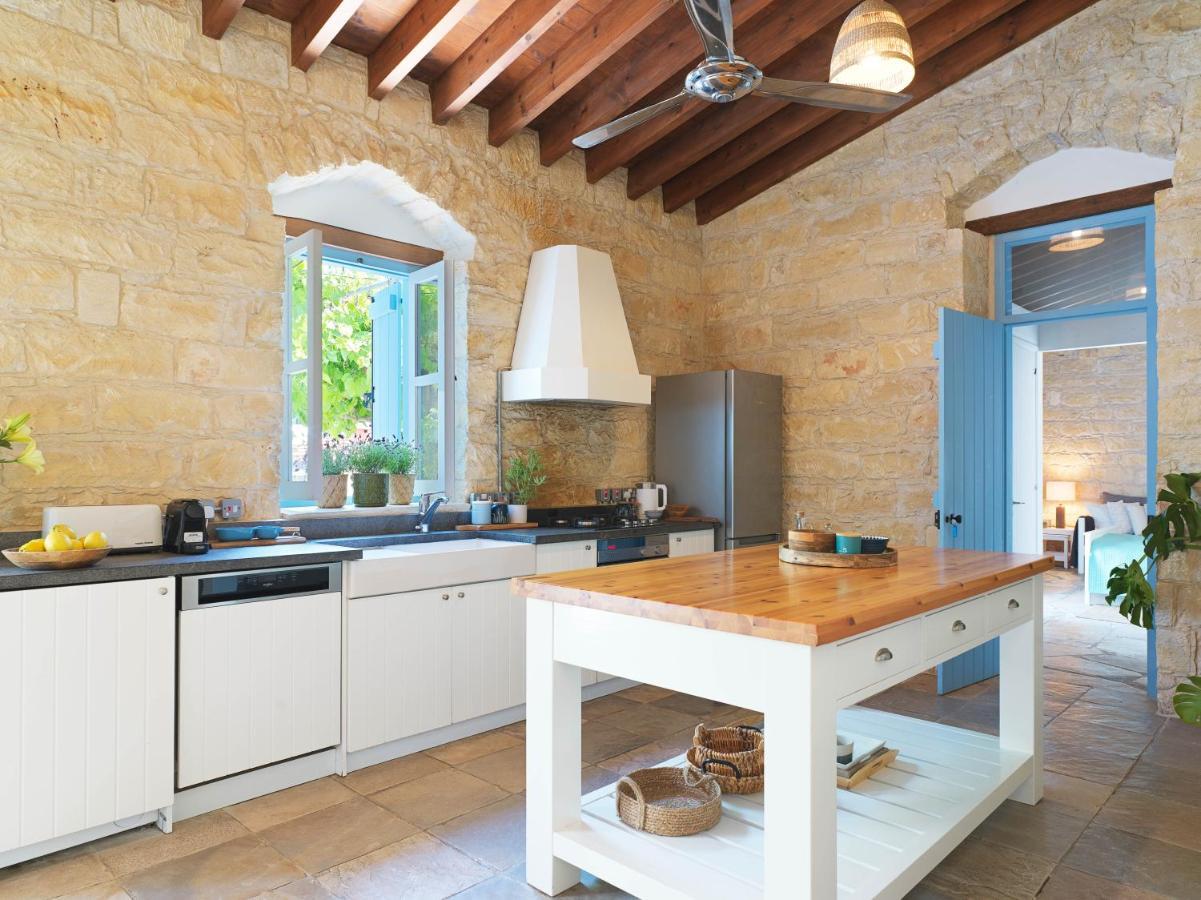 Villa Avgoustis Pachna エクステリア 写真