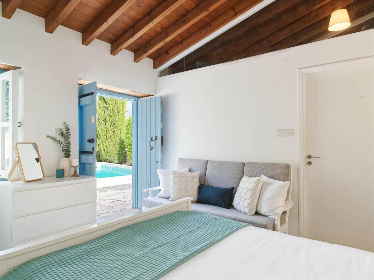 Villa Avgoustis Pachna エクステリア 写真