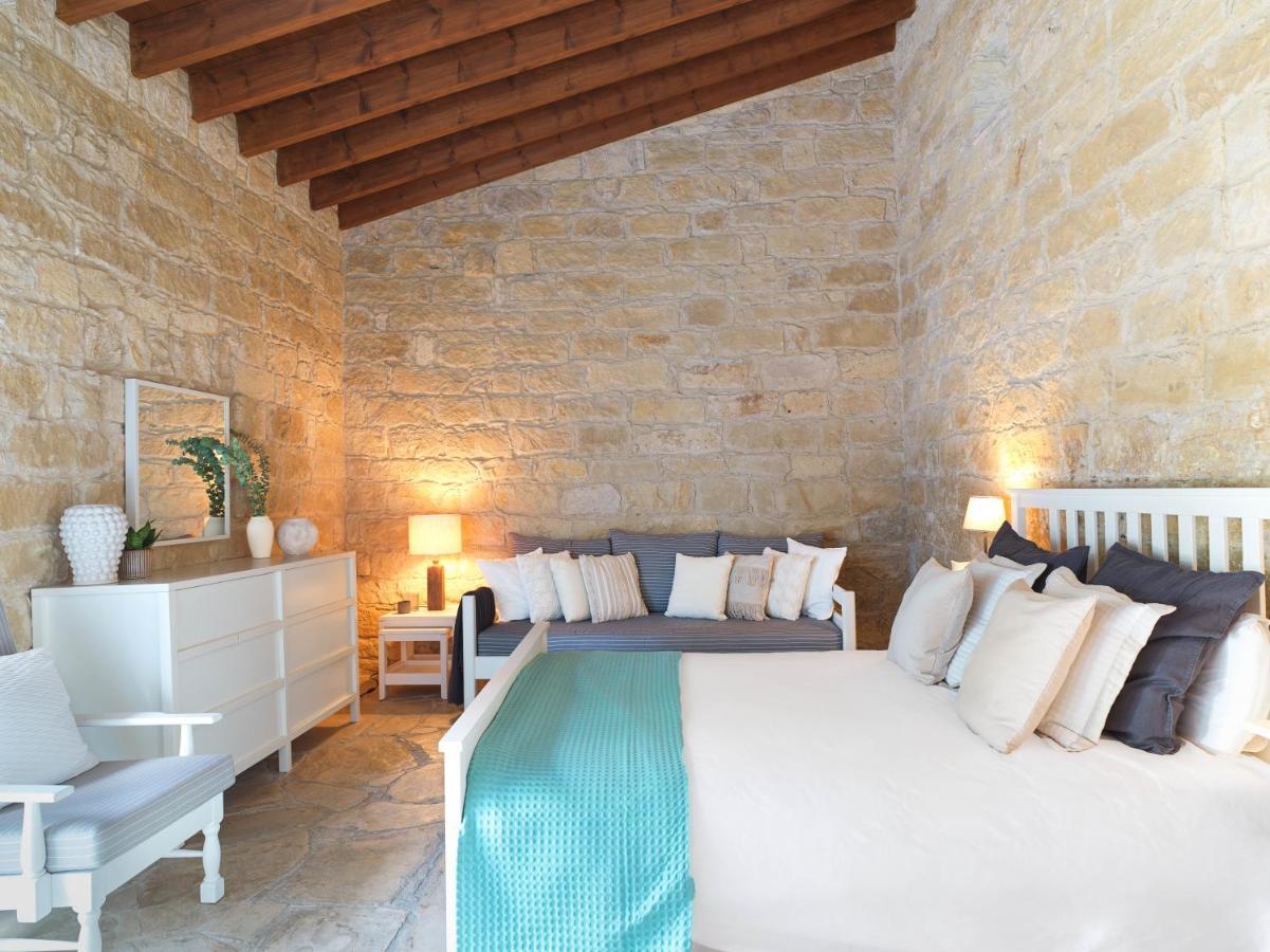 Villa Avgoustis Pachna エクステリア 写真